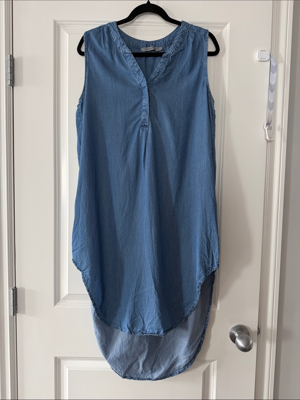 Sleeveless Chambray High-Low Tunic dress  -denim Blue